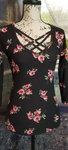 Jrs Rose Floral Criss Crossed Caged Tee T Shirt